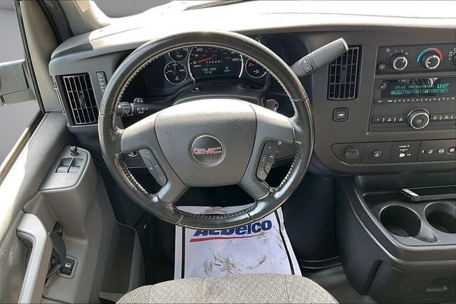 2022 GMC Savana Passenger 3500 LS