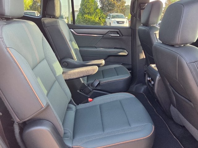 2025 GMC Acadia AT4