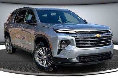 2024 Chevrolet Traverse LT