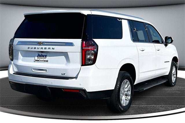 2024 Chevrolet Suburban LT