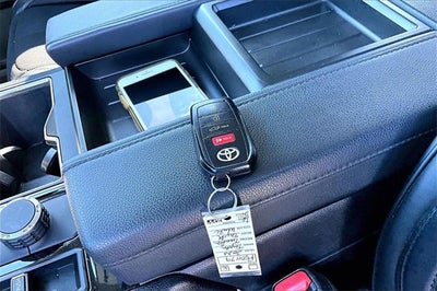 2022 Toyota Tundra 4WD SR5