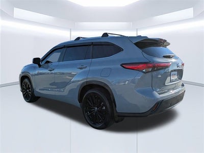 2023 Toyota Highlander Hybrid Bronze Edition