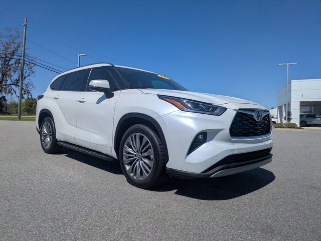 2022 Toyota Highlander Platinum
