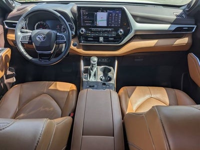2022 Toyota Highlander Platinum