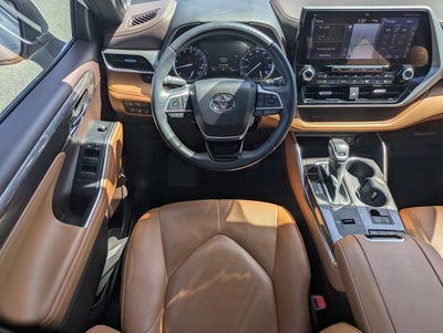 2022 Toyota Highlander Platinum