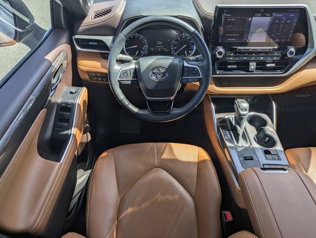 2022 Toyota Highlander Platinum