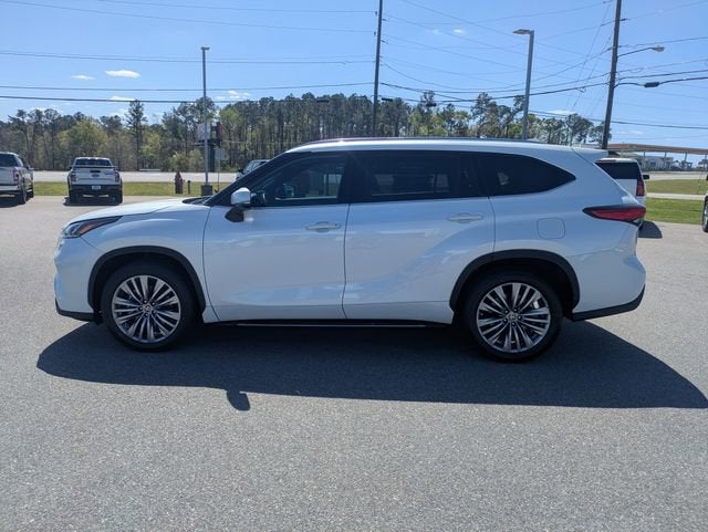 2022 Toyota Highlander Platinum