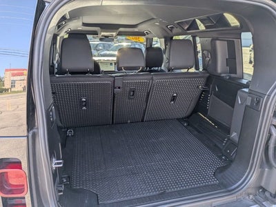 2025 Land Rover Defender S