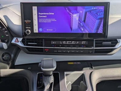 2025 Toyota Sienna XLE