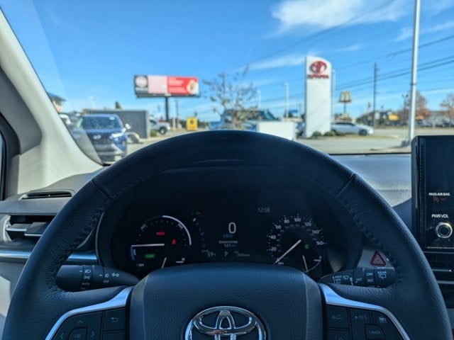 2025 Toyota Sienna XLE