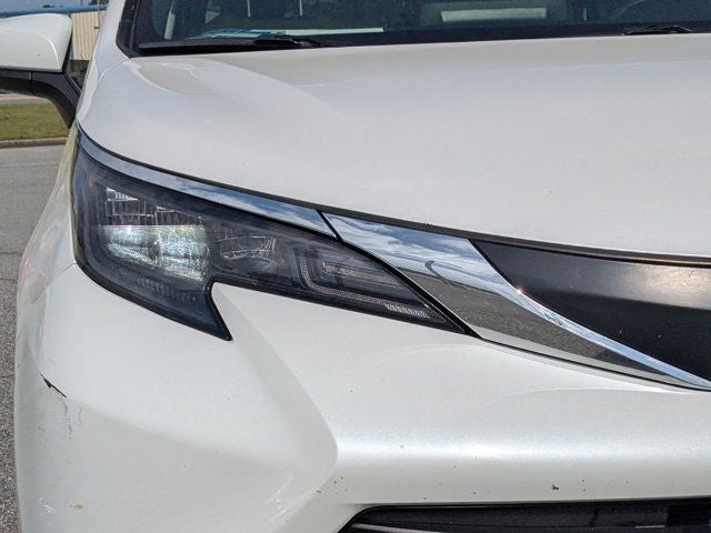 2024 Toyota Sienna XLE 8 Passenger