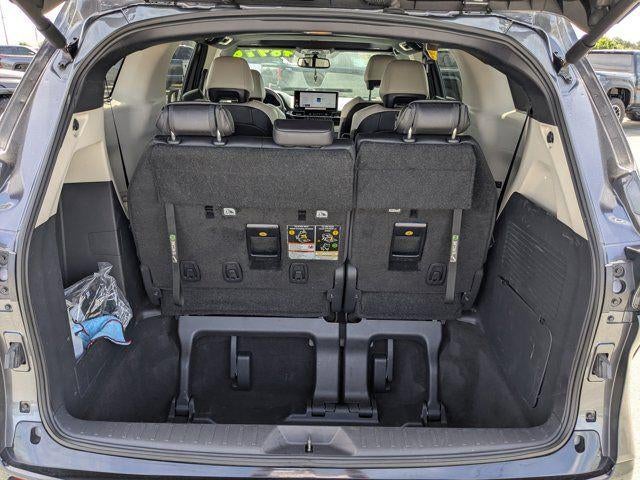 2025 Toyota Sienna Limited 7 Passenger