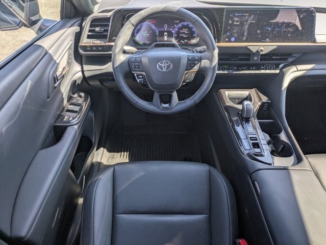 2025 Toyota Crown Signia Limited