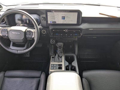 2025 Toyota Land Cruiser Base PREMIUM