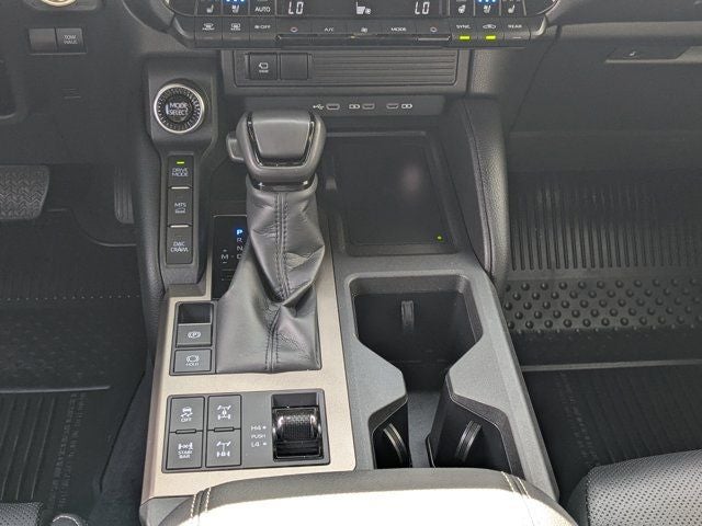 2025 Toyota Land Cruiser Base PREMIUM