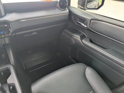 2025 Toyota Land Cruiser Base PREMIUM