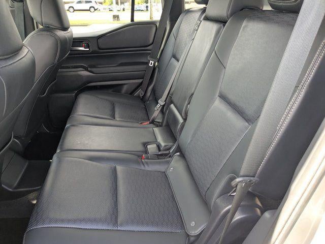 2025 Toyota Land Cruiser Base PREMIUM