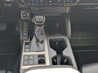 2025 Toyota Land Cruiser Base PREMIUM