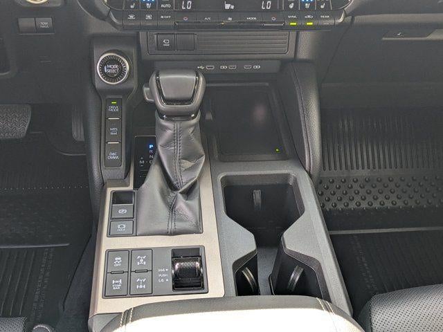 2025 Toyota Land Cruiser Base PREMIUM