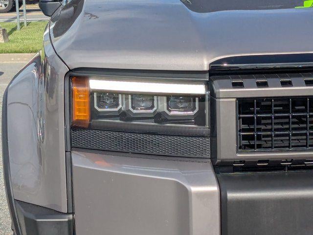 2025 Toyota Land Cruiser Base PREMIUM