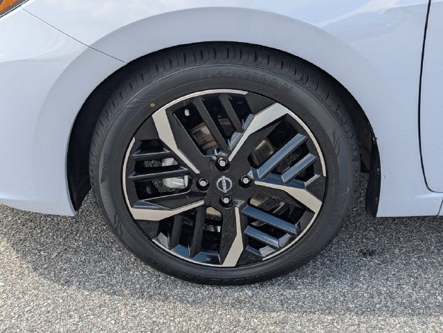 2024 Nissan Versa SR